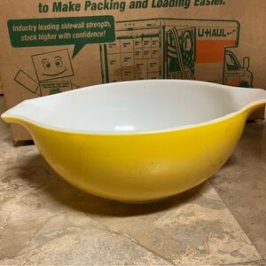 vintage PYREX bowl